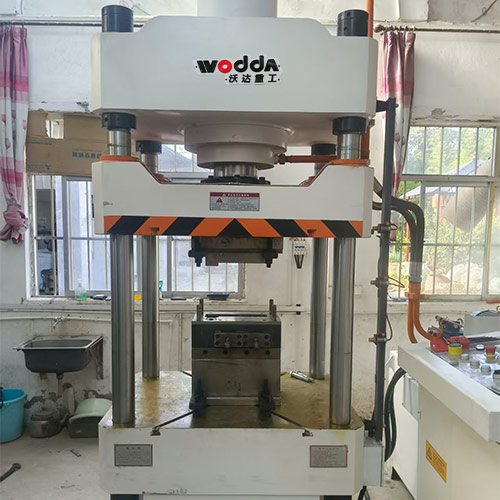 160噸鐵路高溫絕緣配件模壓液壓機