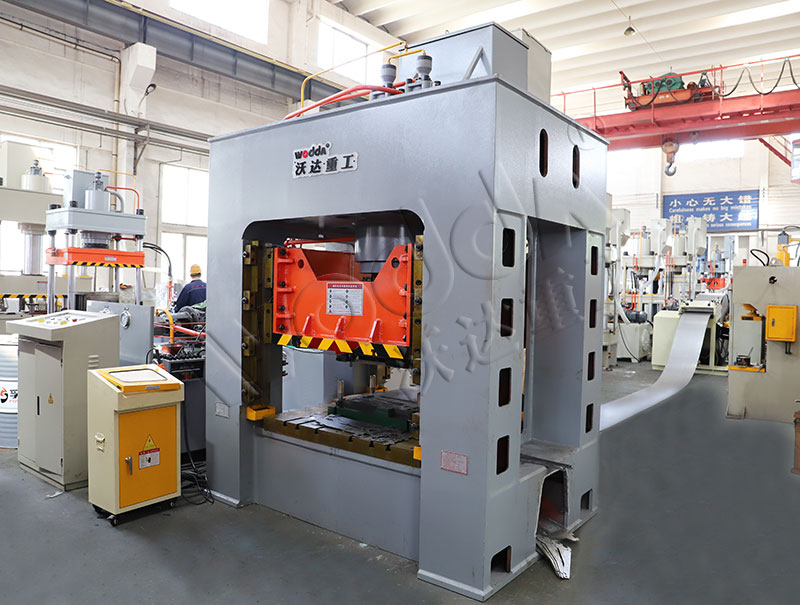 315噸框架式液壓機 315噸框架式液壓機