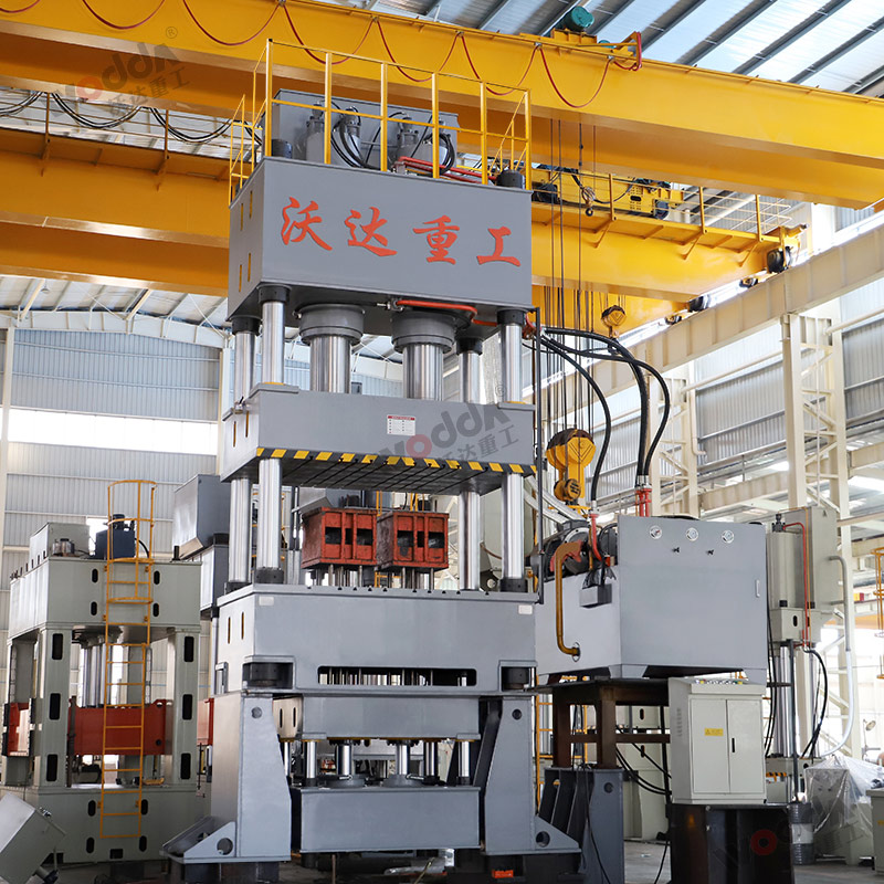 1000噸四柱液壓機 1000噸四柱液壓機