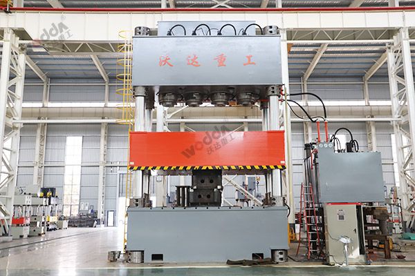2500噸復合材料成型液壓機_大型四柱液壓機廠家 2500噸復合材料成型液壓機_大型四柱液壓機廠家