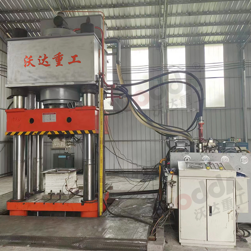 石墨坩堝自動化生產線_2000噸坩堝液壓機_200噸液壓機廠家 石墨坩堝自動化生產線_2000噸坩堝液壓機_200噸液壓機廠家