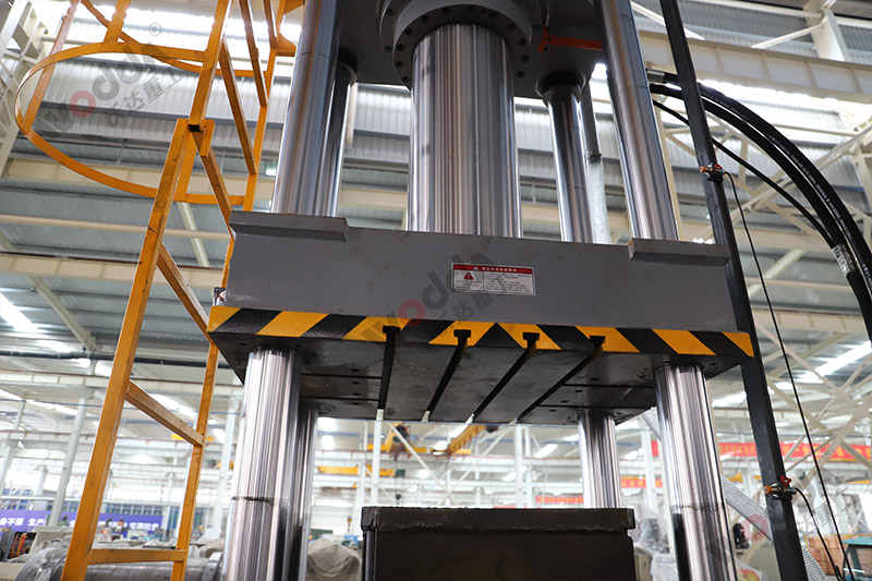 315噸耐火材料液壓機 315噸耐火材料液壓機