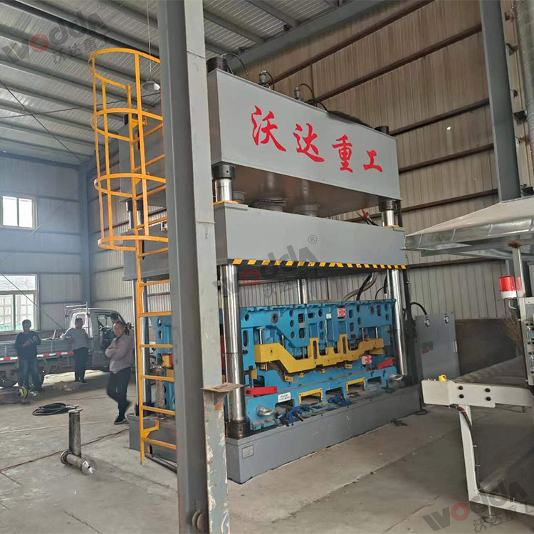 315噸汽車內飾件液壓機(圖3).jpg 315噸汽車內飾件液壓機(圖3).jpg