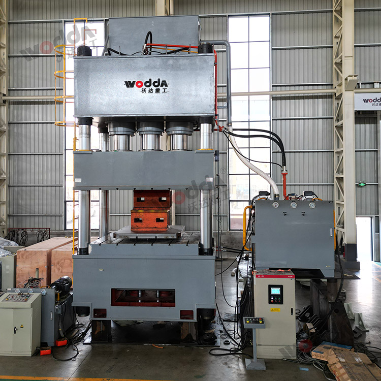 1500噸四柱液壓機帶液壓墊 1500噸四柱液壓機帶液壓墊