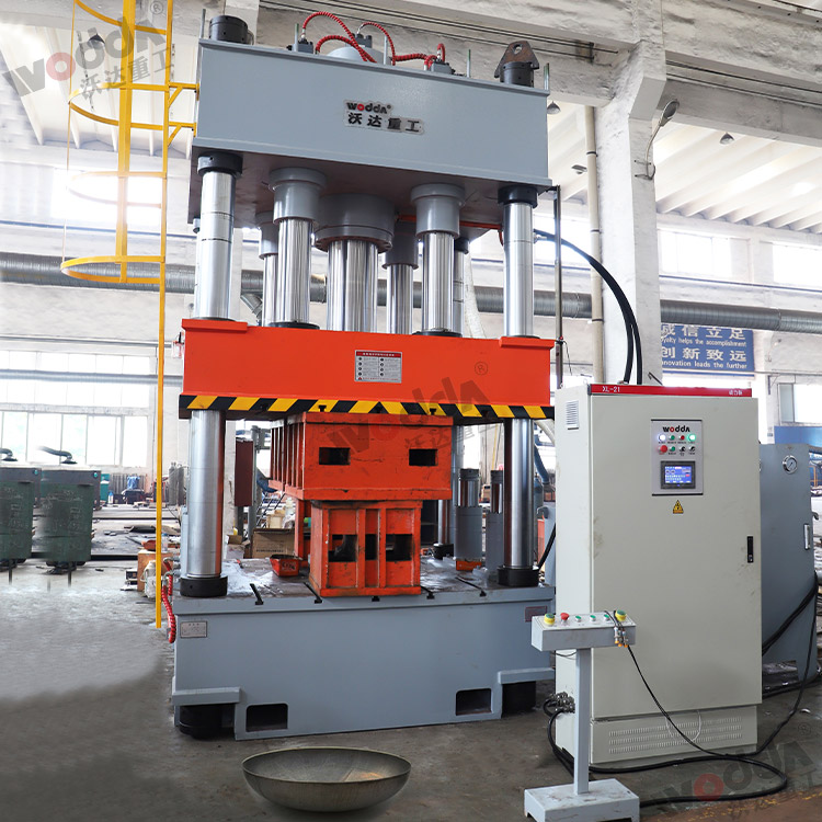 630噸封頭液壓機 630噸封頭液壓機