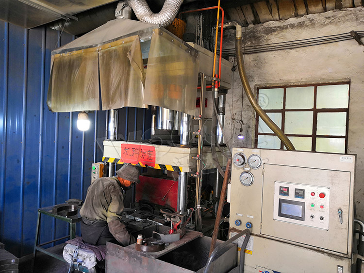 熱壓成型315噸剎車片液壓機 熱壓成型315噸剎車片液壓機