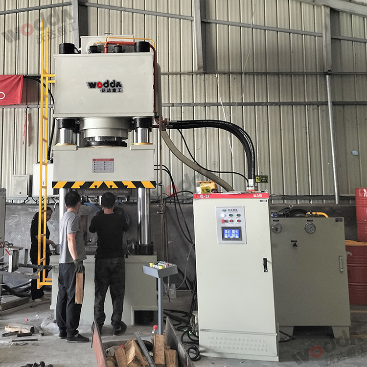 500噸熱模鍛液壓機 500噸熱模鍛液壓機