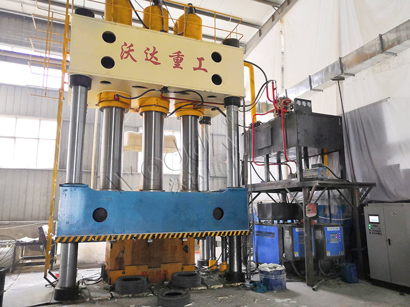 2000噸SMC模壓成型液壓機 2000噸SMC模壓成型液壓機