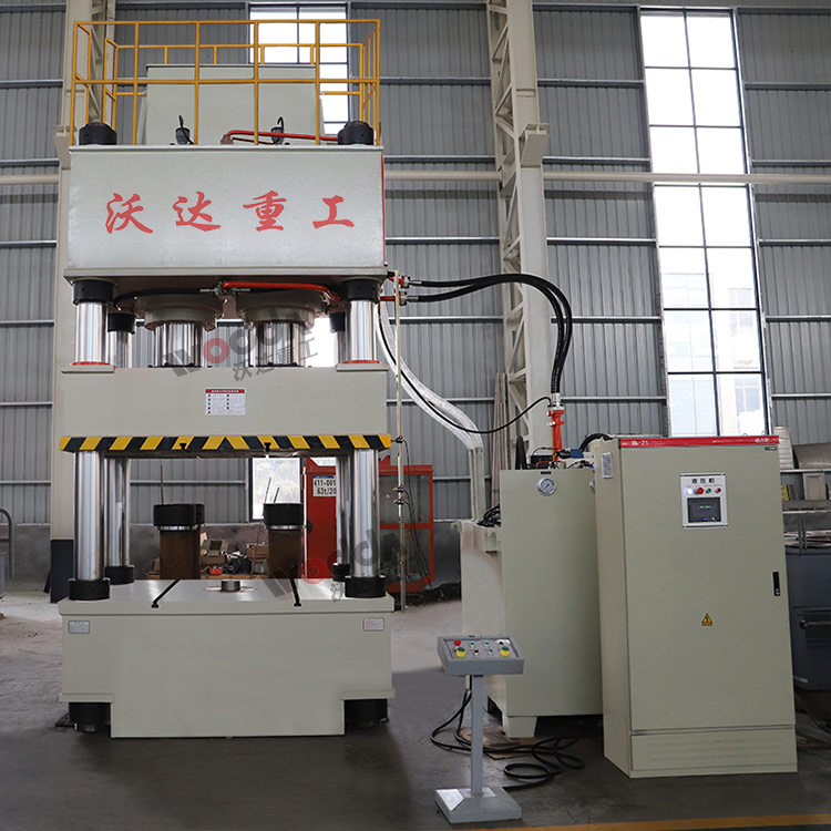 800噸四柱液壓機(jī) 800噸四柱液壓機(jī)