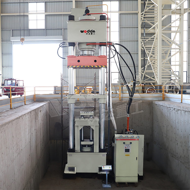 800噸四梁四柱液壓機 800噸四梁四柱液壓機