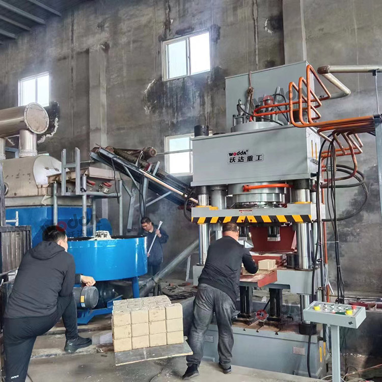 630噸全自動鹽磚機 630噸全自動鹽磚機