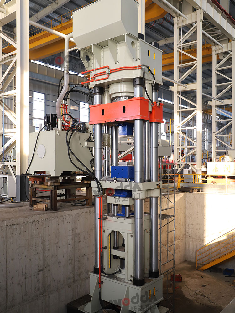 1000噸莫來石匣缽液壓機車間實拍 1000噸莫來石匣缽液壓機車間實拍