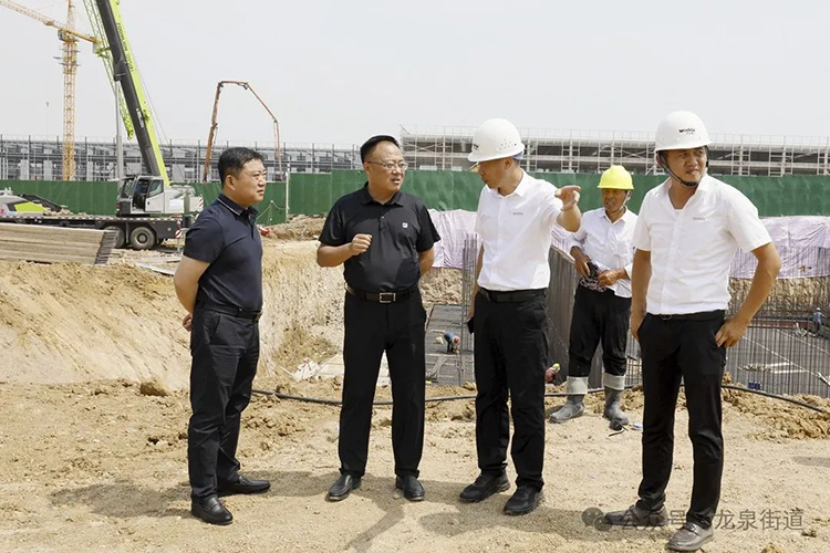 滕州市領導馬金安、崔波現場調研沃達重工智能精密伺服液壓沖床項目
