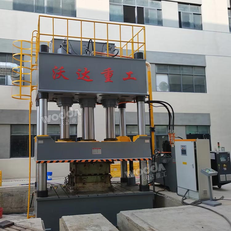 1000噸汽車座椅靠背板成型液壓機試機 1000噸汽車座椅靠背板成型液壓機試機