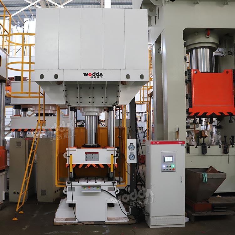 200噸四柱液壓機 200噸四柱液壓機