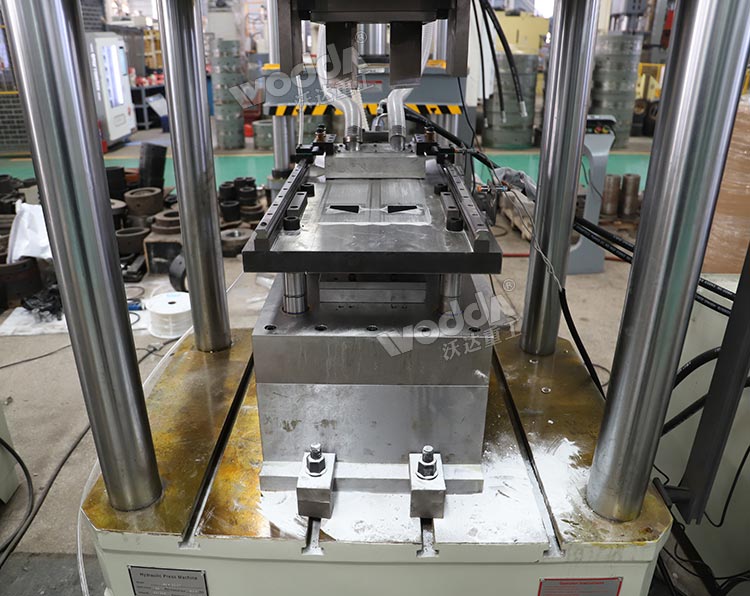 自動布料裝置 自動布料裝置