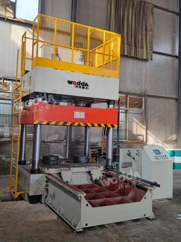 315噸移動工作臺液壓機 315噸移動工作臺液壓機