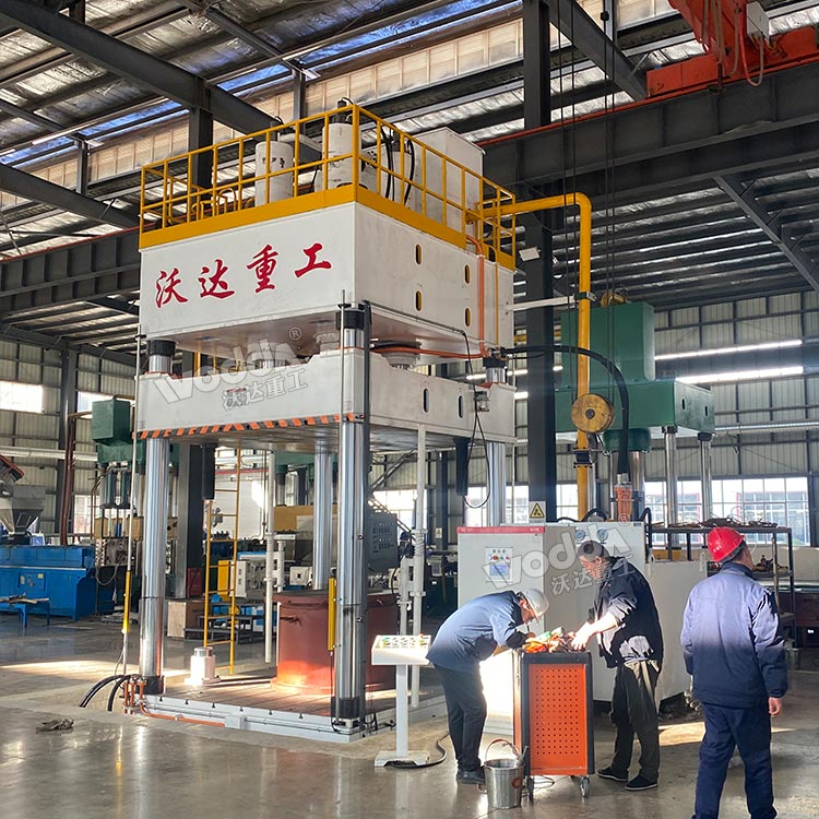 1000噸復合材料成型液壓機 1000噸復合材料成型液壓機