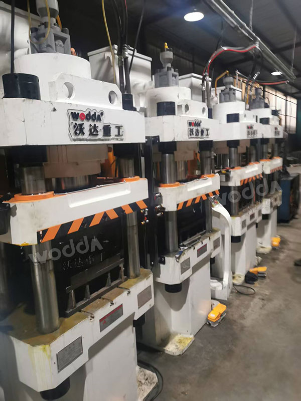 200噸熱鍛液壓機 200噸熱鍛液壓機