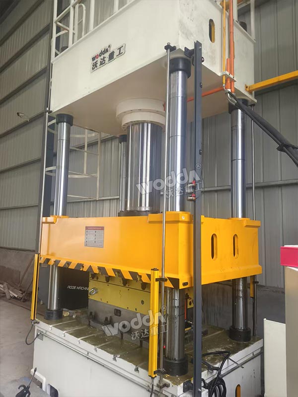 315噸四柱液壓機 315噸四柱液壓機