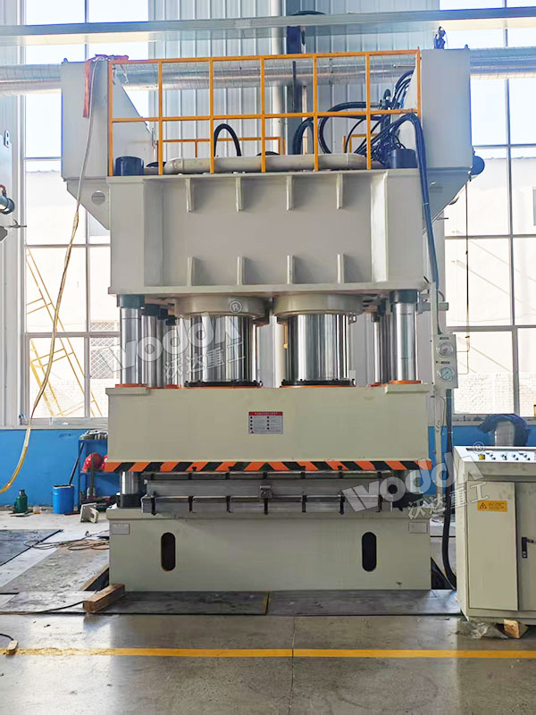 3600噸壓濾機濾板成型液壓機現場 3600噸壓濾機濾板成型液壓機現場