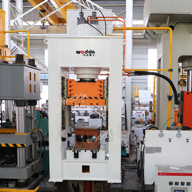 400噸框架式液壓機 400噸框架式液壓機