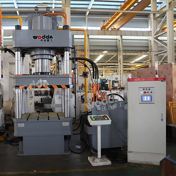 315噸四柱液壓機 315噸四柱液壓機