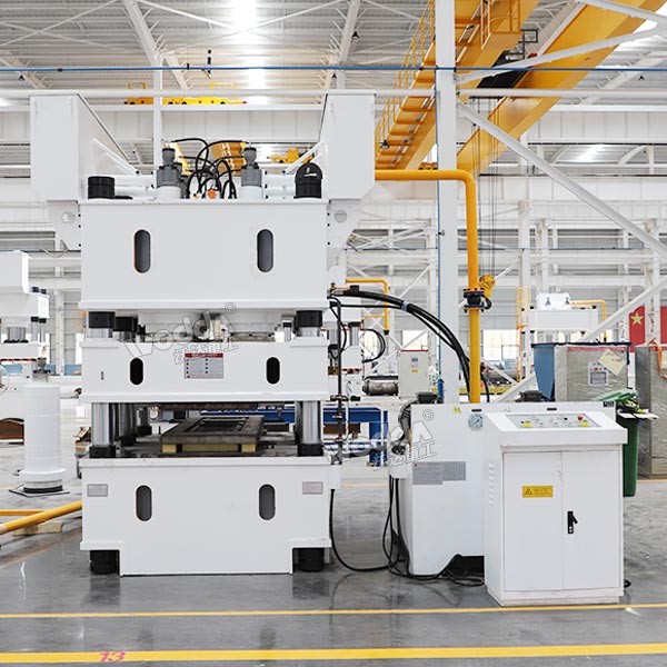 1200噸鋼木門壓花機.jpg 1200噸鋼木門壓花機.jpg