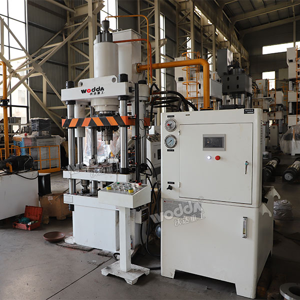 120噸汽車摩擦片成型液壓機 120噸汽車摩擦片成型液壓機