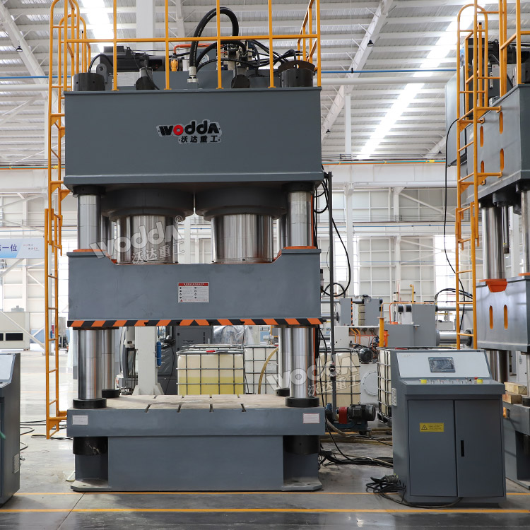 木屑托盤液壓機(jī).jpg 木屑托盤液壓機(jī).jpg