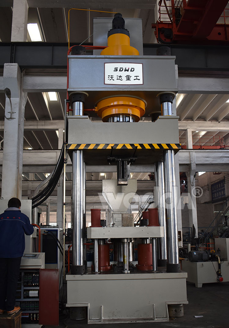 800噸飼料磚液壓機(jī) 800噸飼料磚液壓機(jī)