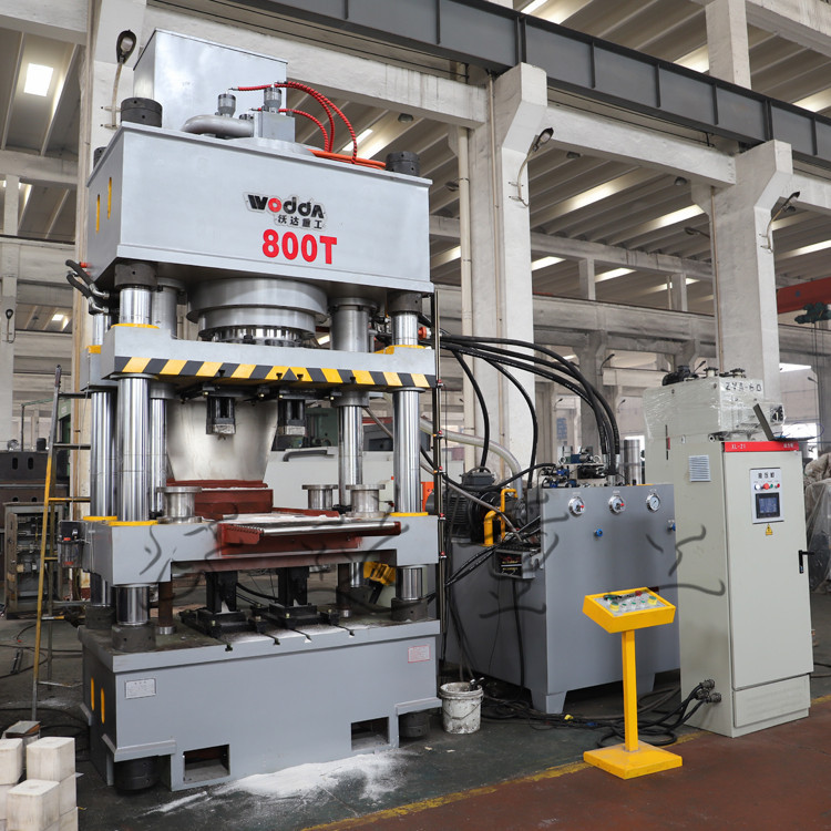 牛羊舔磚液壓機(jī) 牛羊舔磚液壓機(jī)